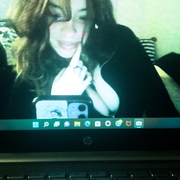 Meet your Posher, Zaira - Picture 1 of 1